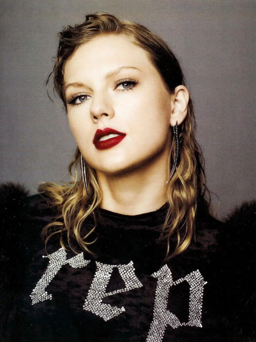 Download completely free new and updated photos of Taylor Swift