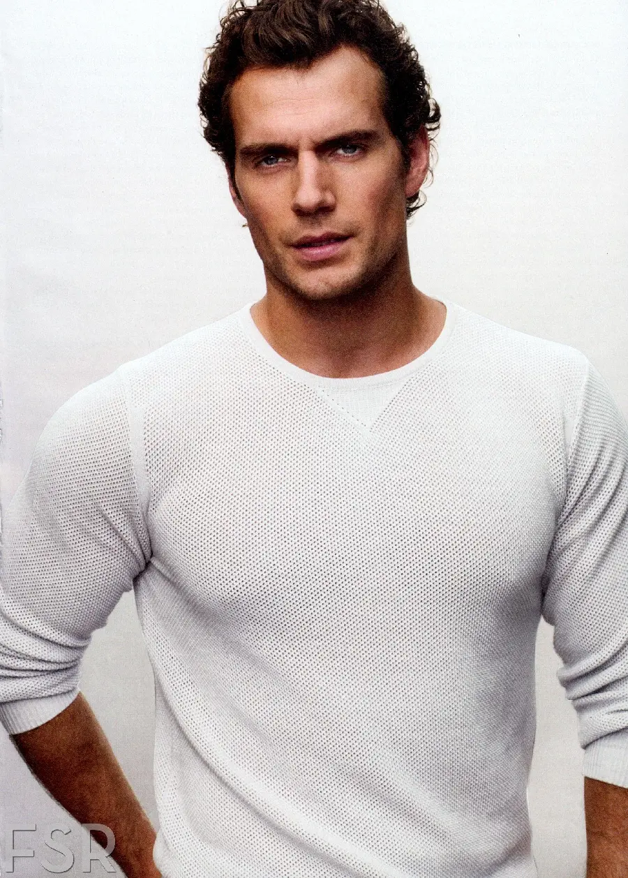A cool photo of the most attractive male actor in the world, Henry Cavill