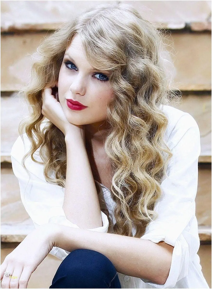 A picture of the successful and popular singer Taylor Swift worldwide