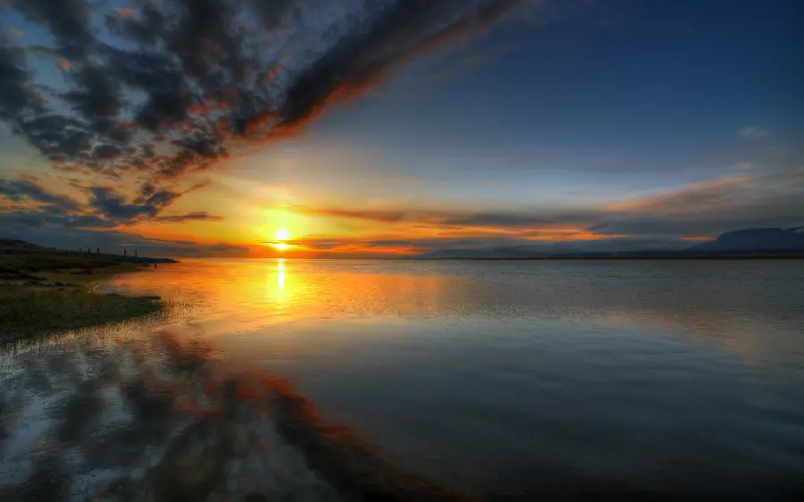 A soulful nature wallpaper with a sunset view suitable for the WhatsApp profile