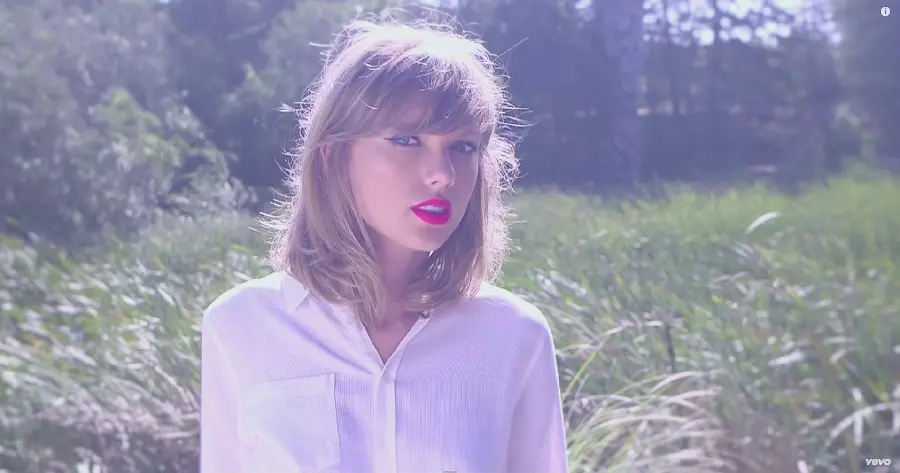 High-quality and clear photos Taylor Swift wallpaper for free