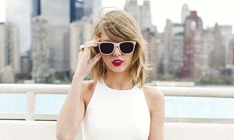 Taylor Swift wallpaper for fans of this singer