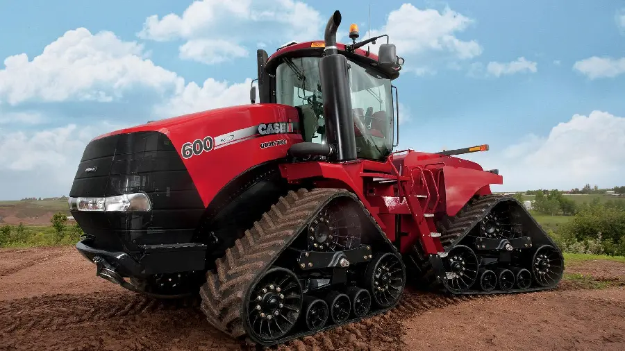 Download photos of various tractors in farms around the world