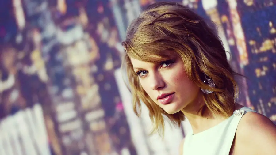 Wallpaper of Taylor Swift for computer background