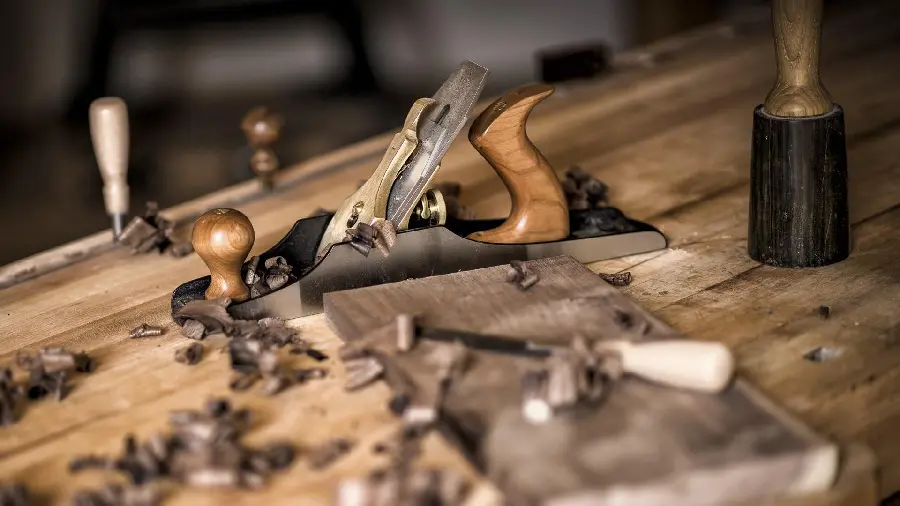 Carpentry wallpaper, an important job in the woodworking industry and woodworking industries
