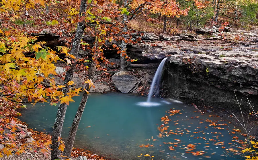 Download a photo of a very romantic and dreamy autumn tourist resort