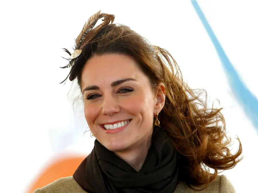 Download all photos of Kate Middleton Catherine from Al-Jawhra