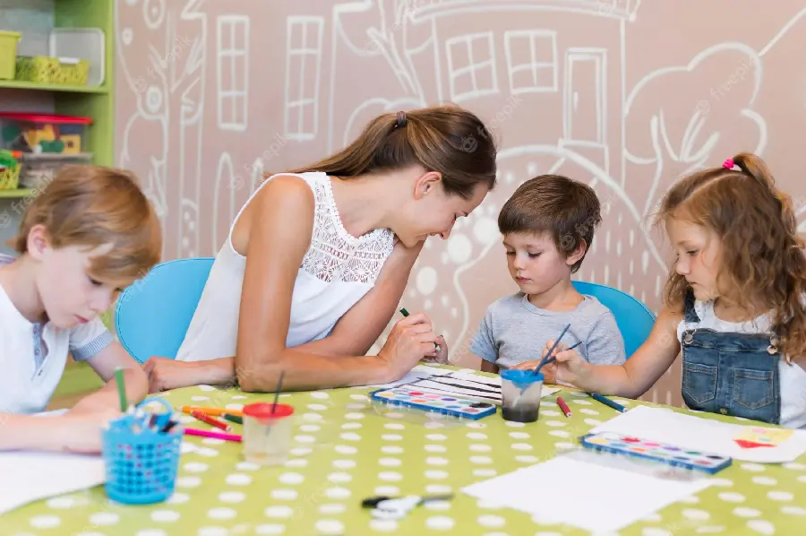 A picture of a kindergarten and children's group activity 
