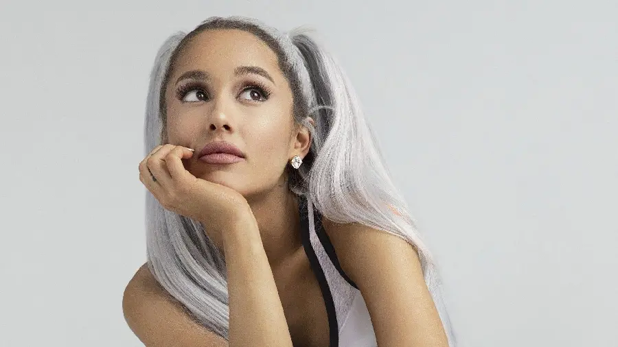 High quality Ariana Grande picture suitable for wall poster printing