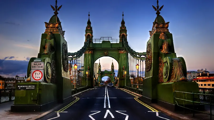 Special and spectacular photo 2023 Hammersmith Bridge a bridge in London, UK