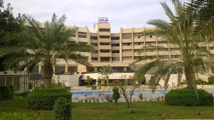 Wallpaper of a 4-star hotel located on the tourist island of Kish
