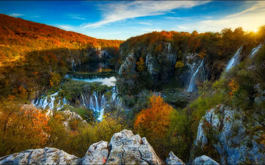 Profile image of a beautiful and romantic autumn landscape and nature