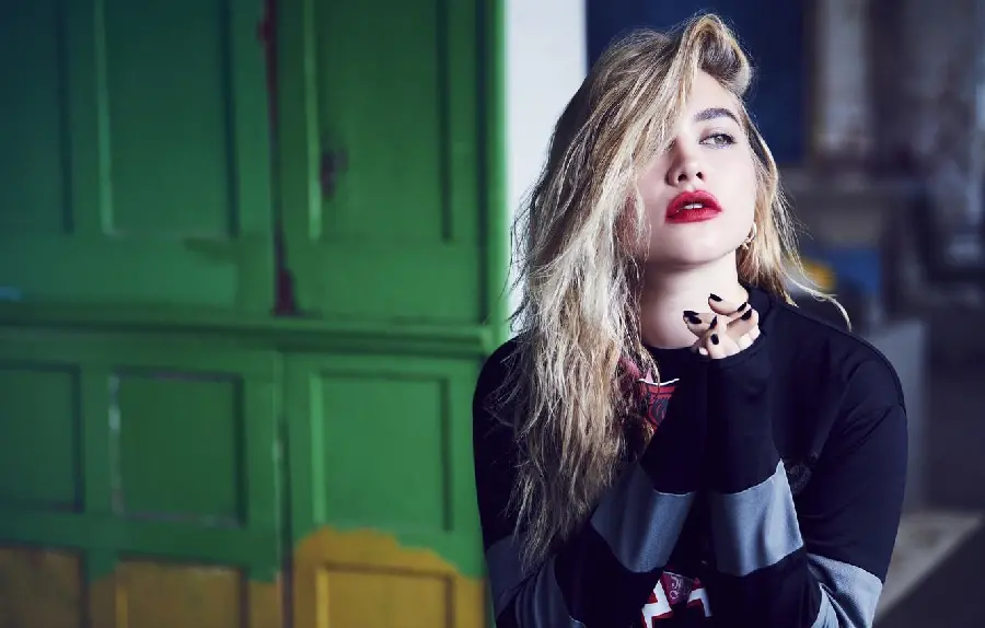 Cool background photo of Florence Pugh Florence Pugh 