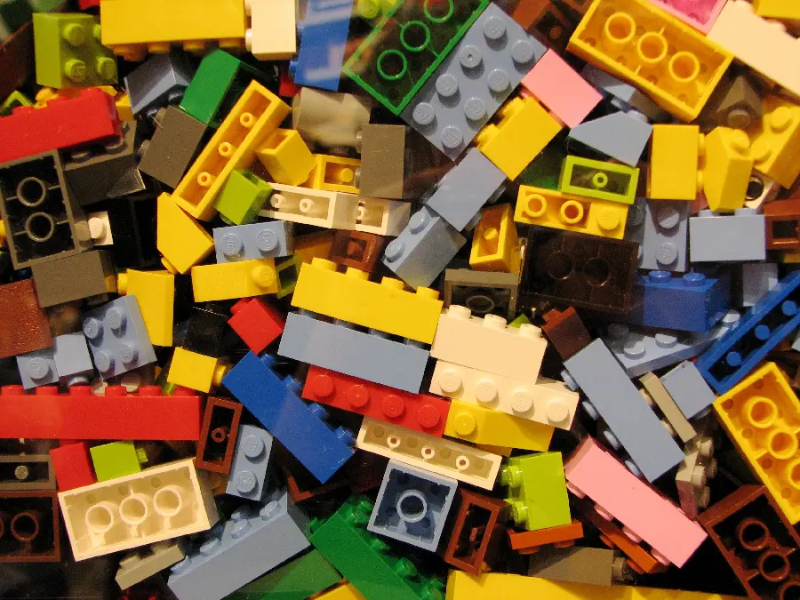 Colorful toy building blocks wallpaper