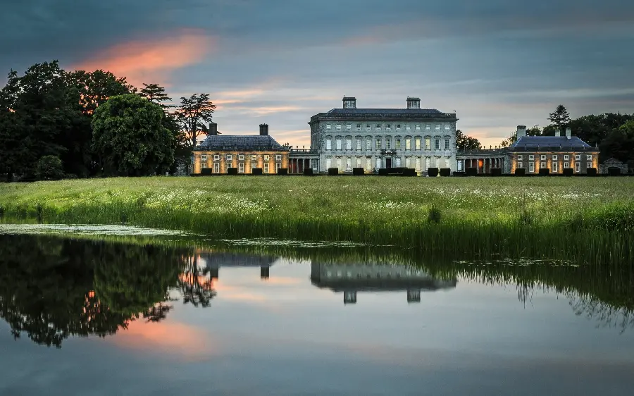 The latest photo of the castle house in Iceland, a historical site 