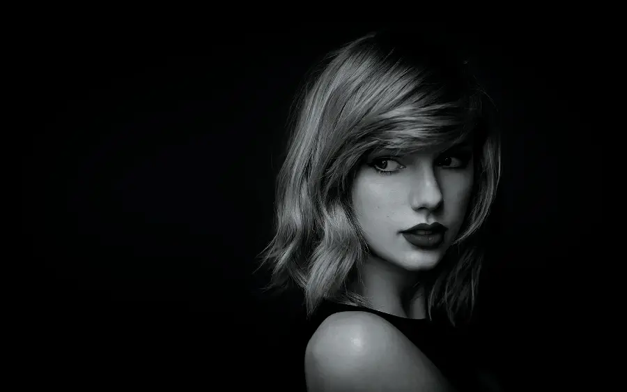 Taylor Swift picture on black background and full HD quality 