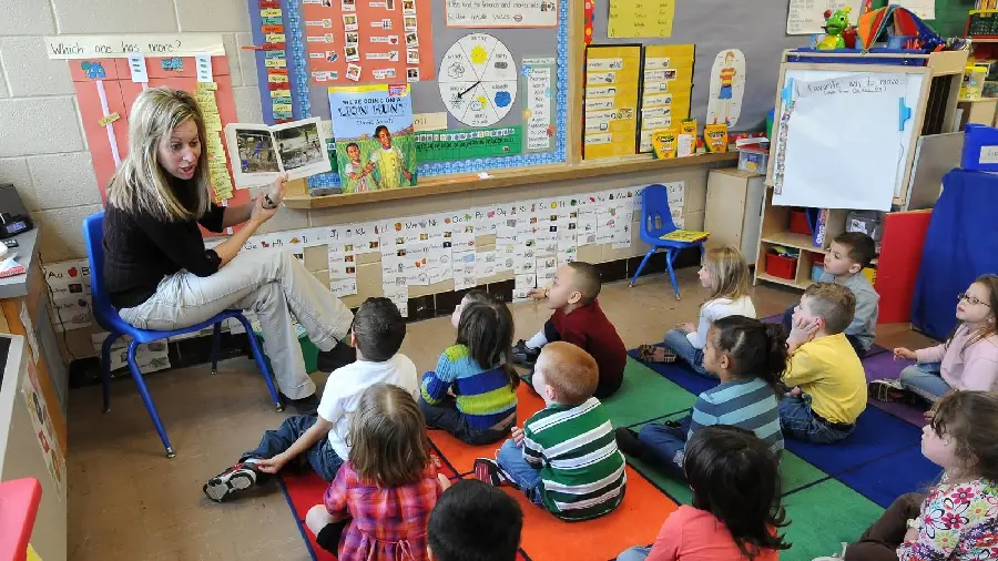 Download spectacular and attractive photos of clean and intelligent kindergarten children