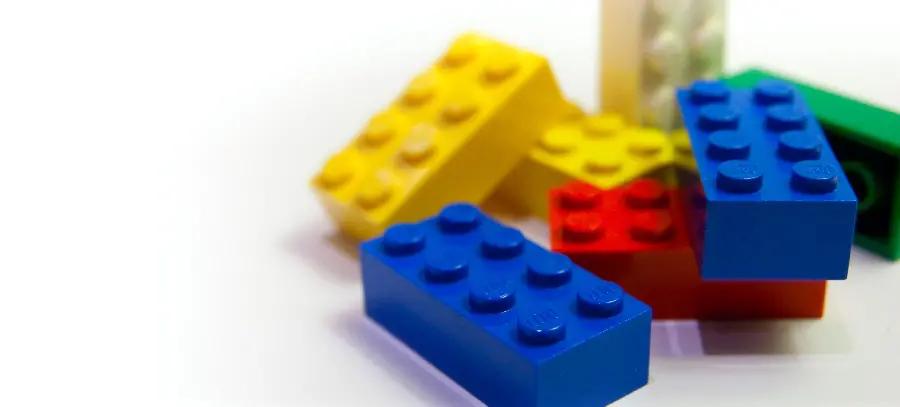 Full HD quality image with the design of building blocks