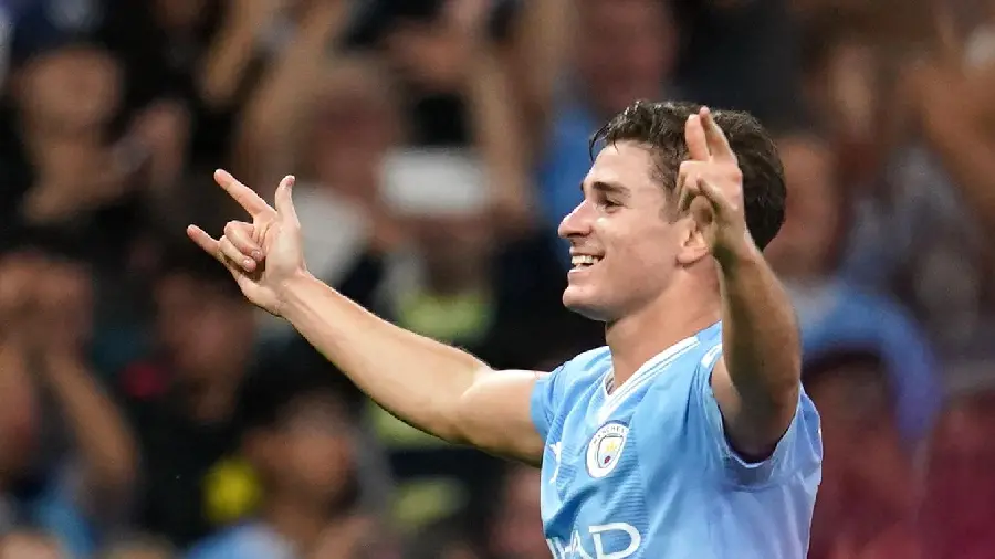 Profile photo of Julin Alvarez, player of the Argentine national team, with biography
