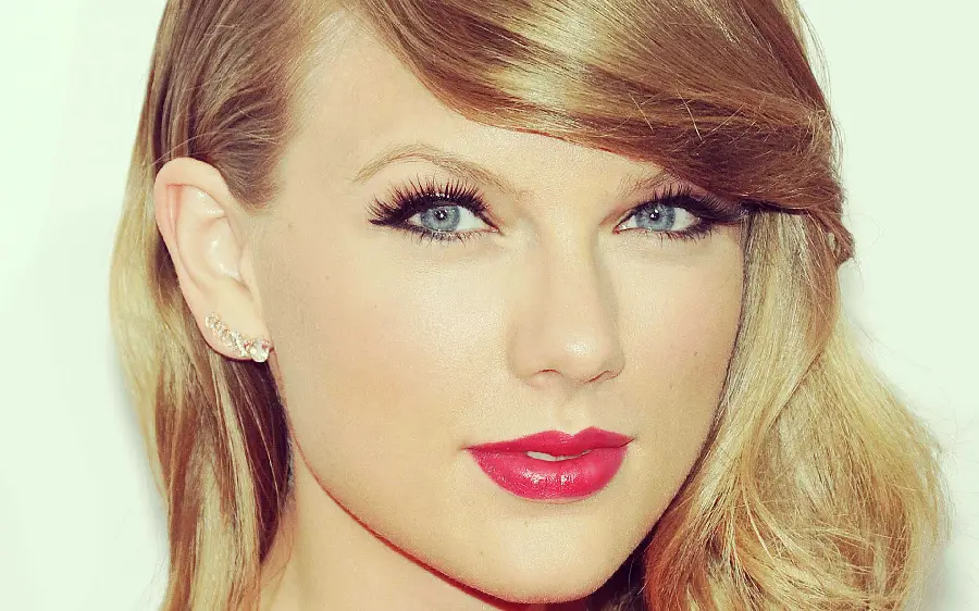 A photo of Taylor Swift, a successful woman in singing and acting