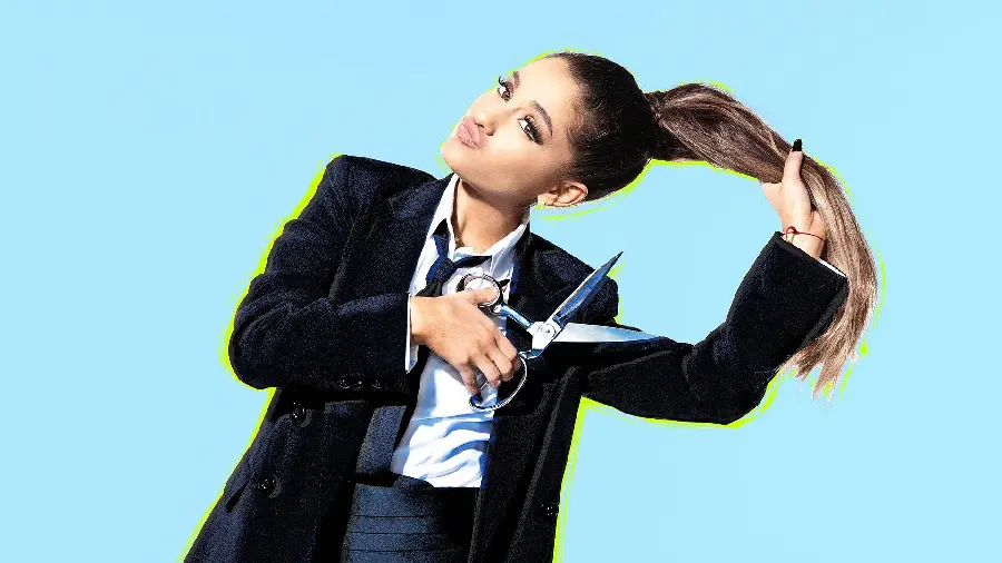 Ariana Grande's sporty style wallpaper