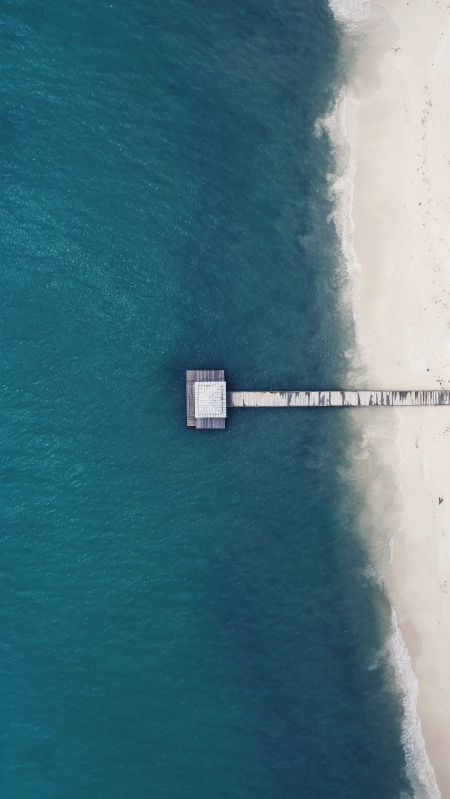 Download the beach and sea design background for the Samsung Galaxy A34 phone 