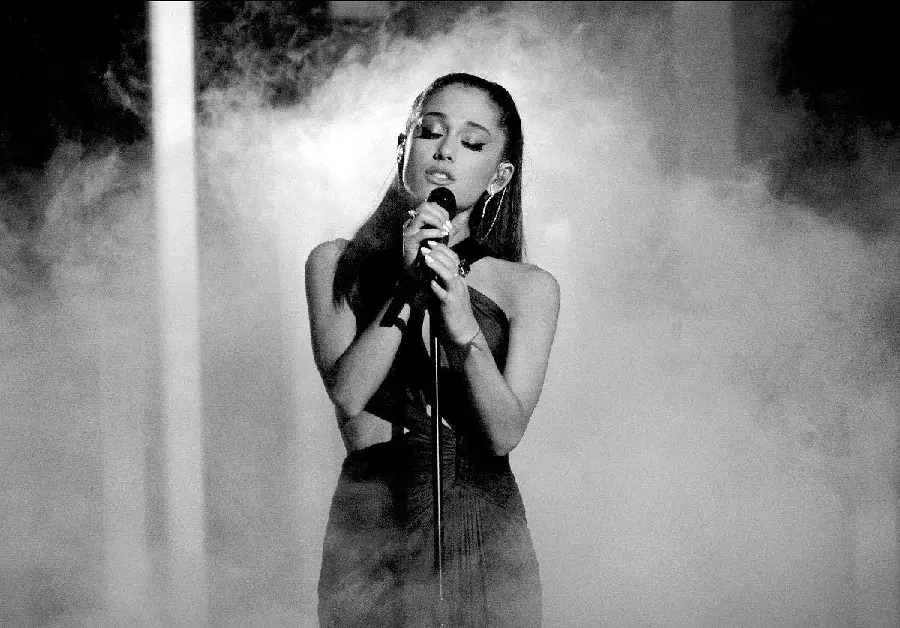 Photo taken of Ariana Grande on Stage