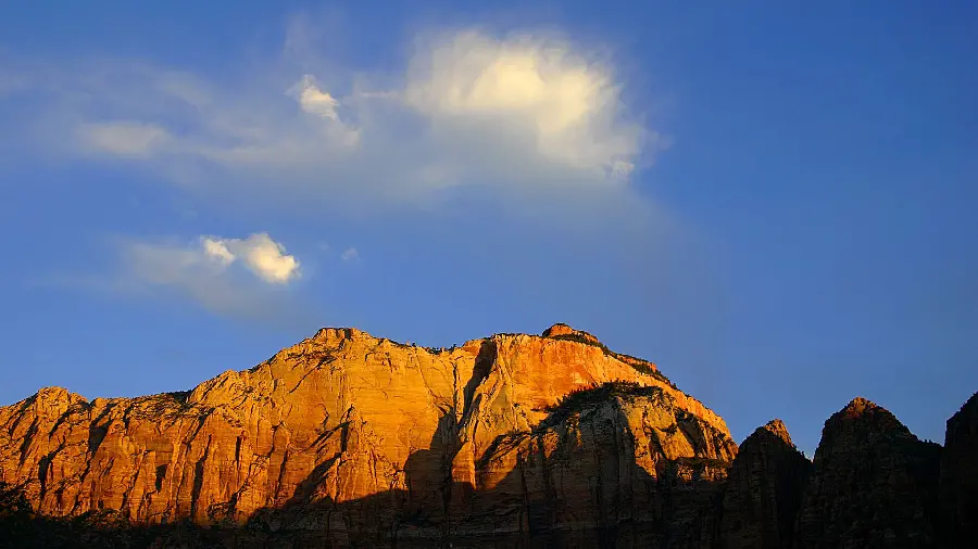 Attractive background of stunning nature for profiles