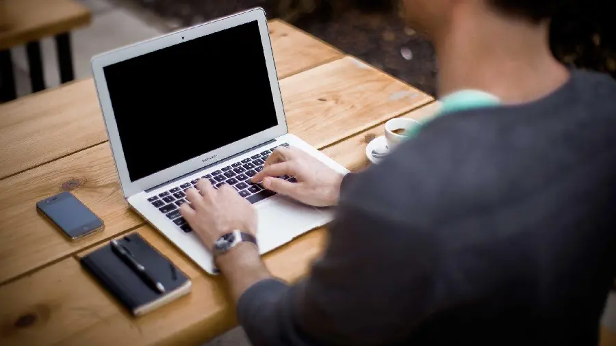 High Quality Business Stock Photos for Profiles and Laptops