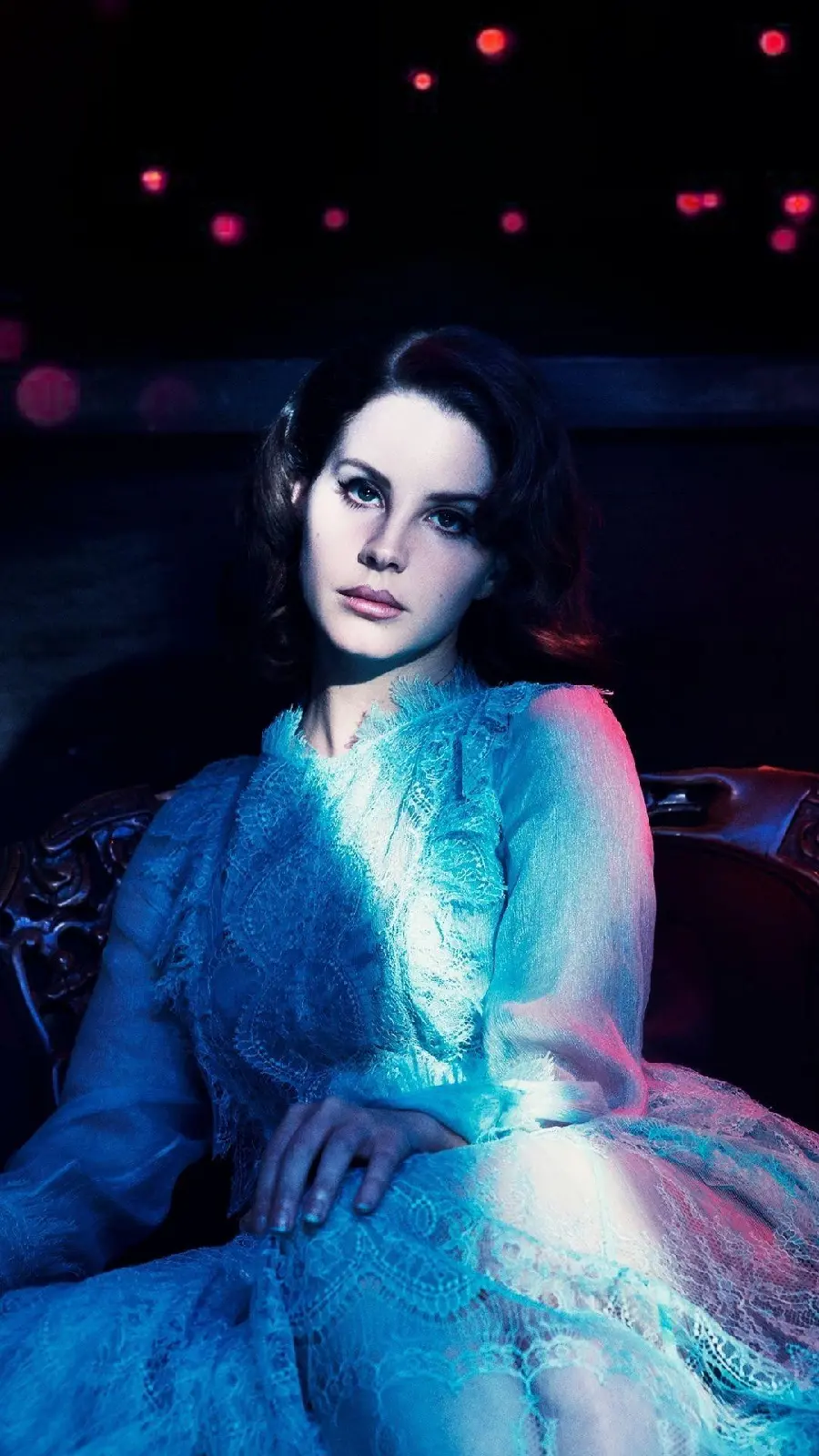 Download completely free background of the attractive face of Lana Del Rey