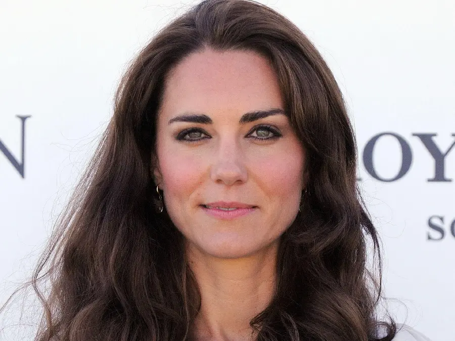 Wallpaper and photo taken of Kate Middleton with white background