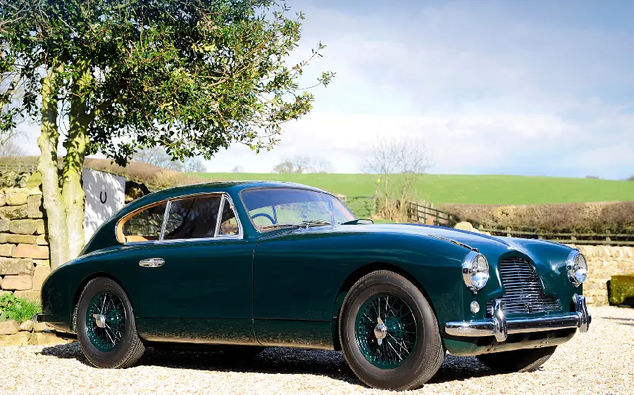 Wallpaper of an old car and Aston Martin Zilla for computer selected 2023