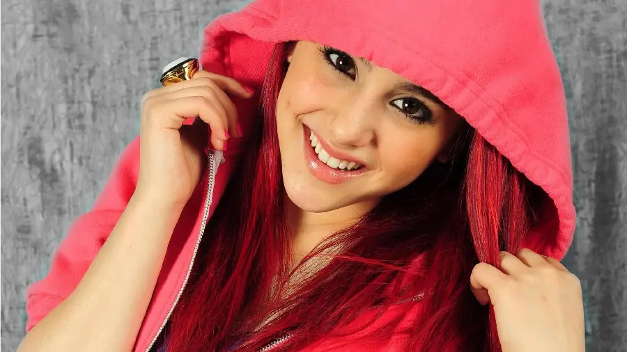 The most beautiful photo of Ariana Grande in a red hoodie