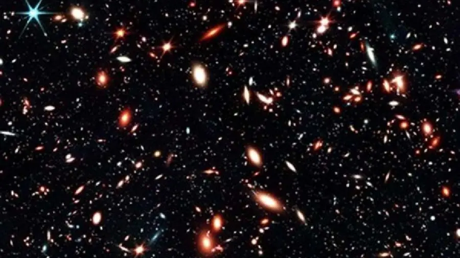 Beautiful photo of distant stars taken by the James Webb Space Telescope