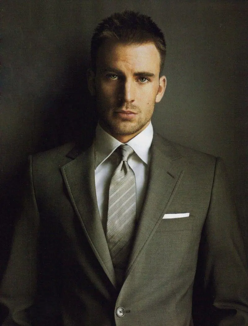 The most attractive profile picture of Chris Evans
