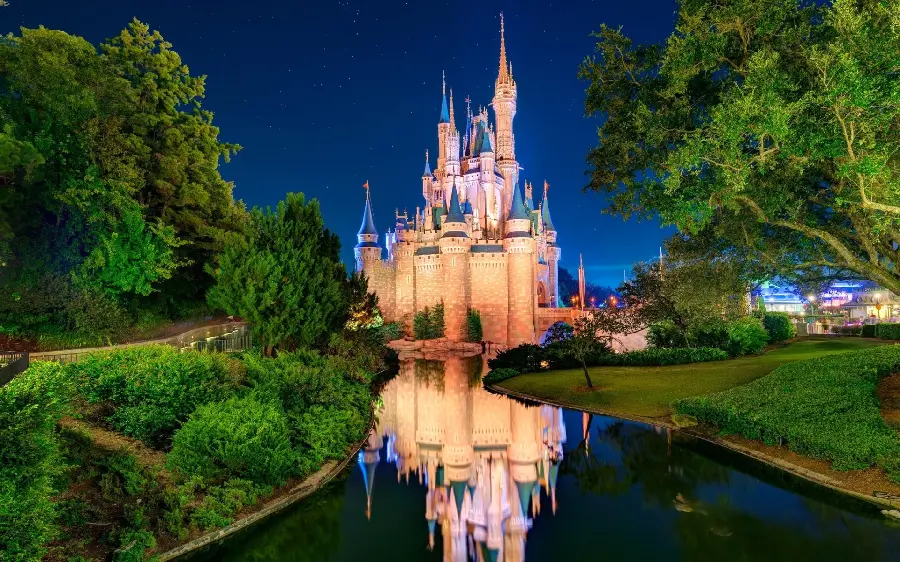 Stylish and cool wallpaper of a real palace, incredible and incredible 