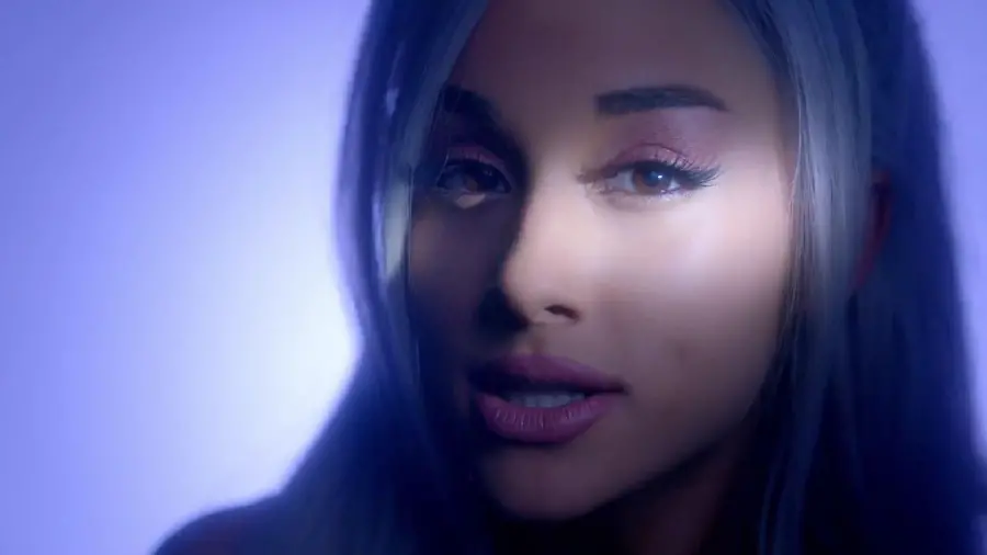 The most attractive profile picture of Ariana Grande