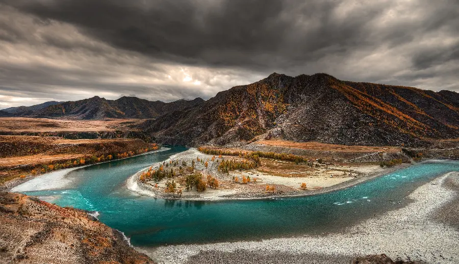 Download incredibly amazing photos of mountainous nature and lake foothills