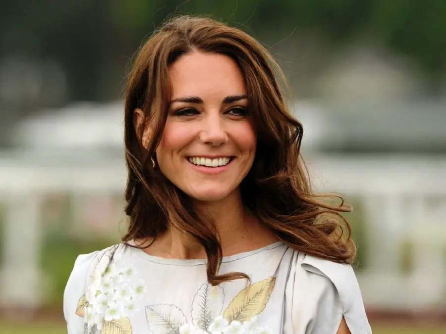 Download wallpaper in full HD quality of Kate Middleton