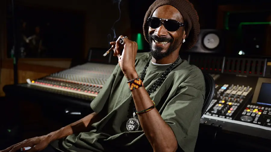 Interesting Background of Famous American Rapper Stupid Dogg