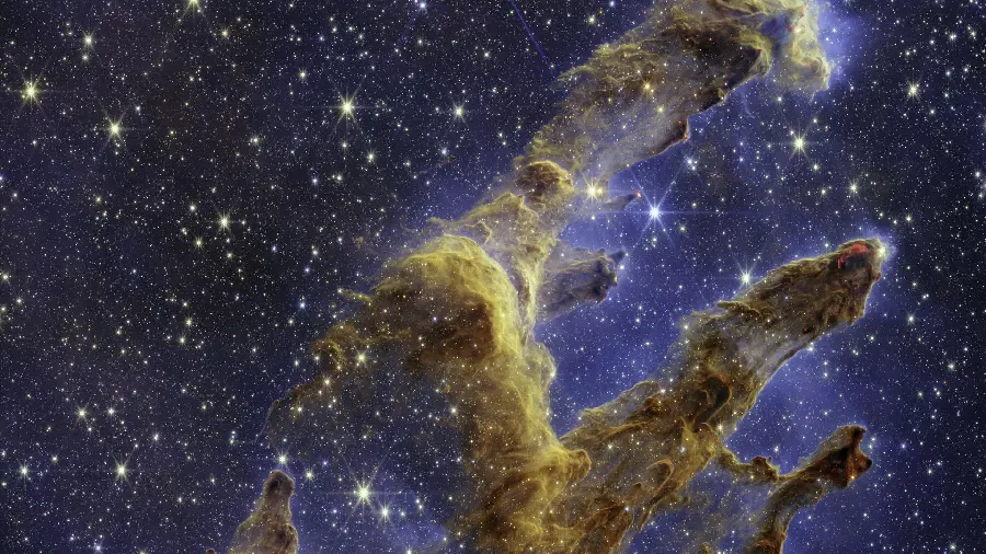 Photo of the stunning and awesome zoom of the James Webb Space Telescope in space