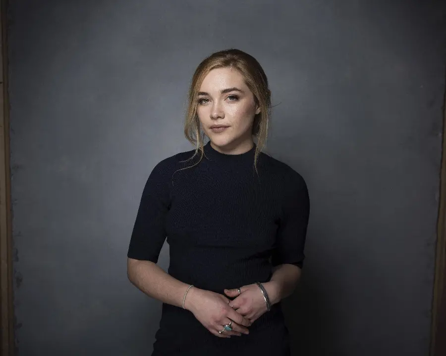 Download high-quality photo of Florence Pugh with black style
