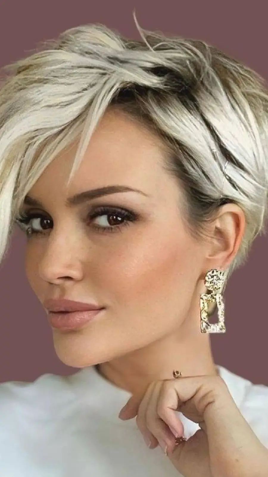 Photo of the most stylish girls' hairstyles in 2024 and 1403 suitable for bare hair
