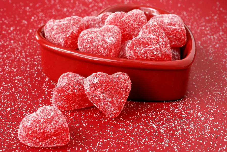 Photo of heart-shaped sugar pastels to give to your lover on Valentine's Day
