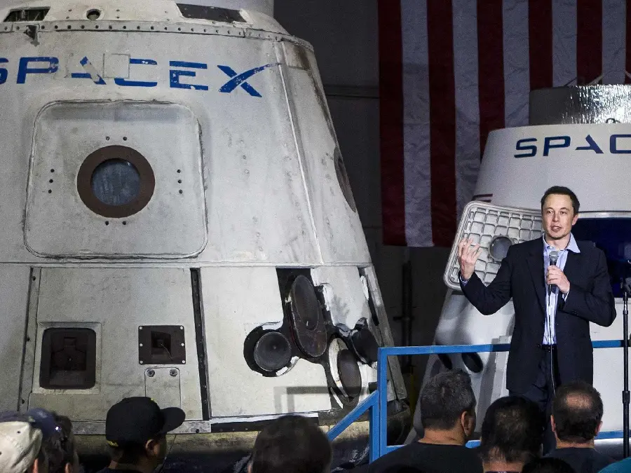 Superb quality photos of Elon Musk