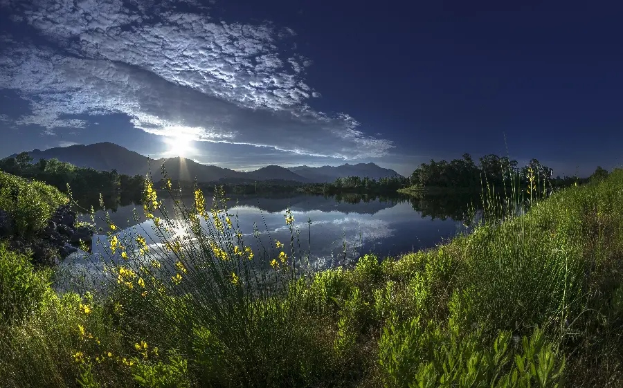 Wallpaper for high-inch displays of beautiful and wonderful nature