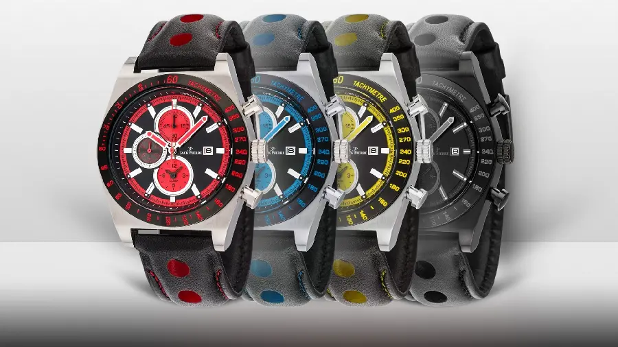 Stock image of modern modern watches suitable for advertising banners