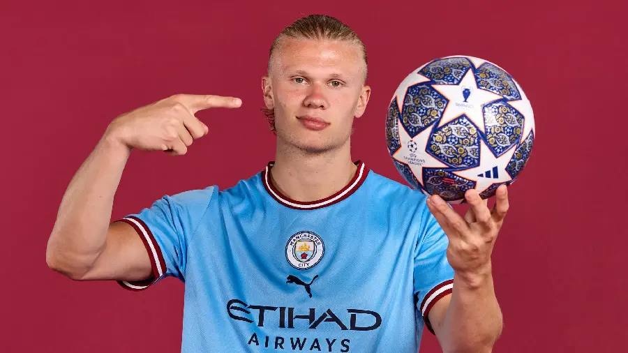 New 2024 Erling Haaland photo with pink background 