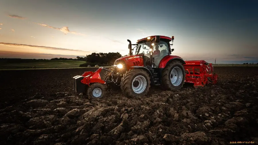Free download of photos of red tractors in agricultural fields