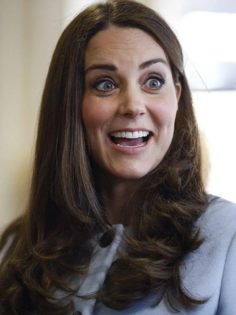 Wallpaper of Kate Middleton with a smiling face and long hair